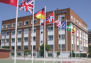 EUSA Estudios Universitarios y Superiores de Andalucía.